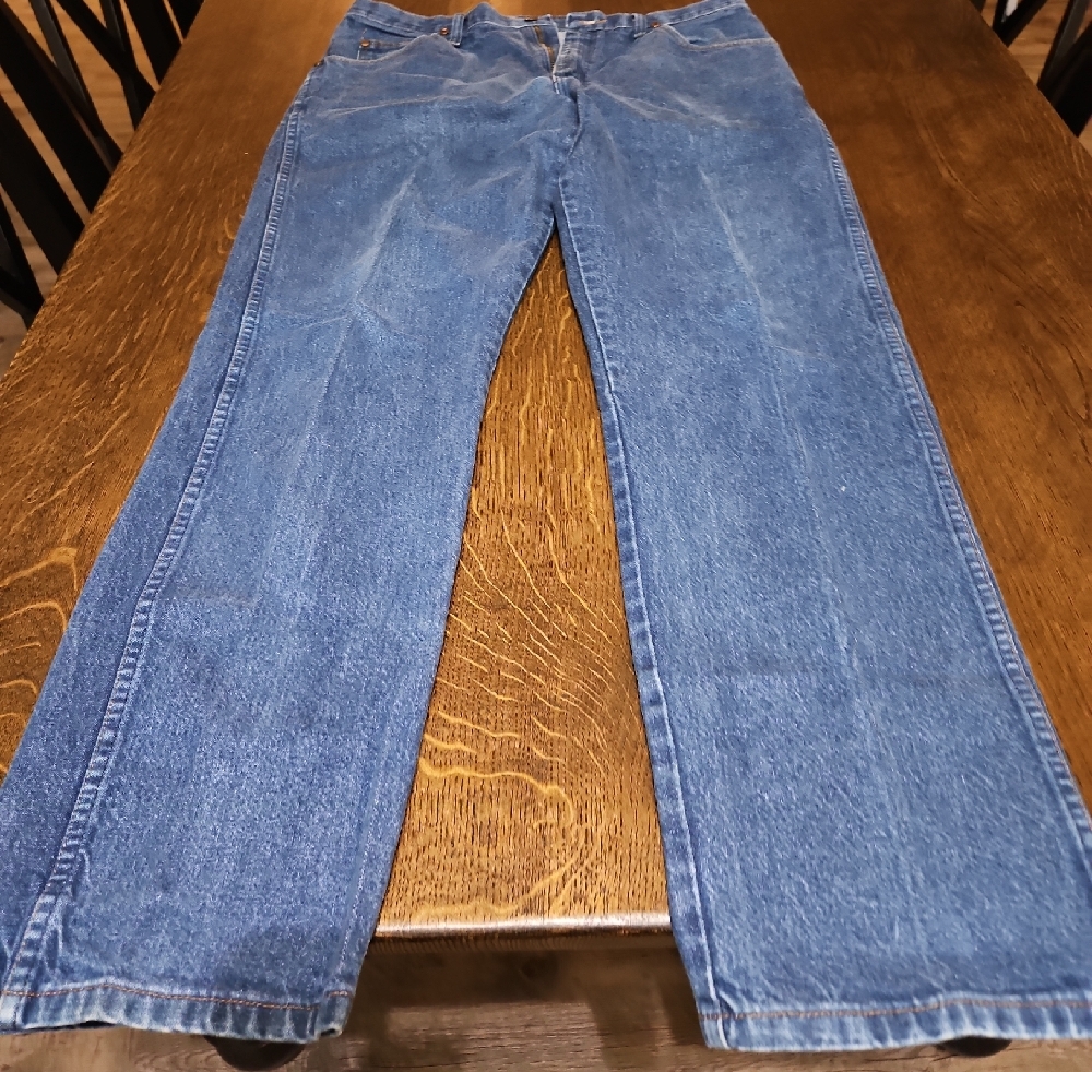 Wrangler Men's Medium Blue Straight-Leg Jeans - Picture 3 of 4
